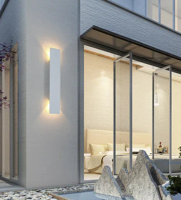Modern Outdoor Wall Lamp – LED Up/Down Sconce, Waterproof, Vertical Design