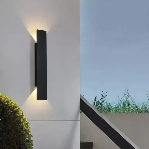 Modern Outdoor Wall Lamp – LED Up/Down Sconce, Waterproof, Vertical Design