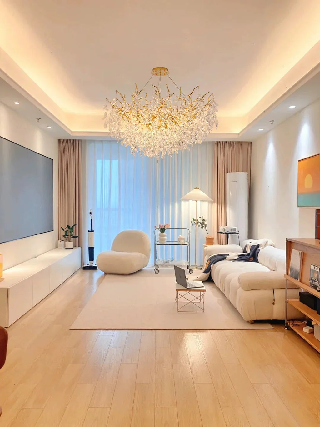 Exclusive chandelier with crystal leaves – branch effect, modern elegance