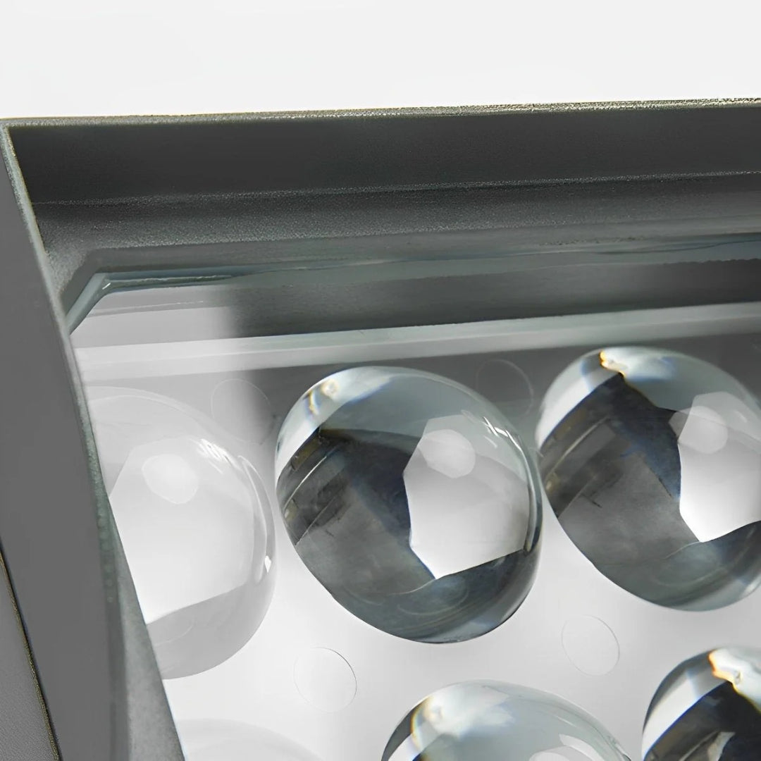 Elvarinna – Architectural LED Outdoor Wall Lamp
